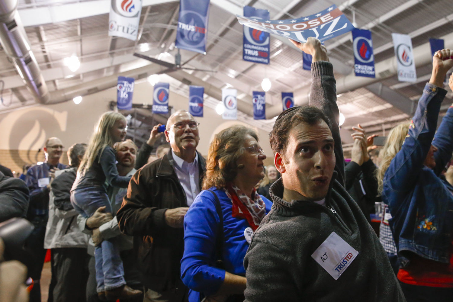 IOWA CAUCUS 2016 - LATE
